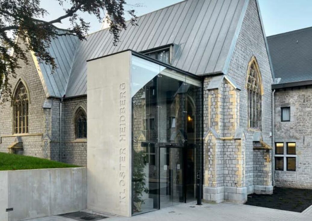 Aussenansicht Eingang KH