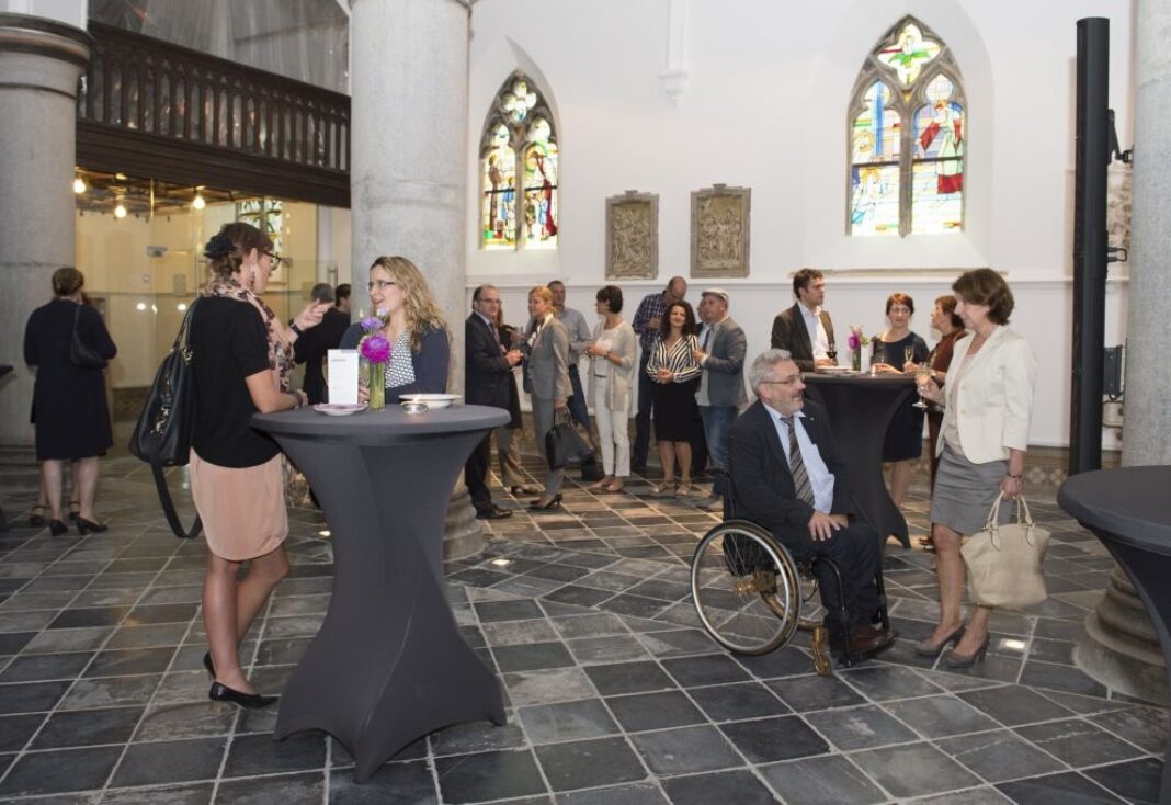 fl_20150810085228400_004